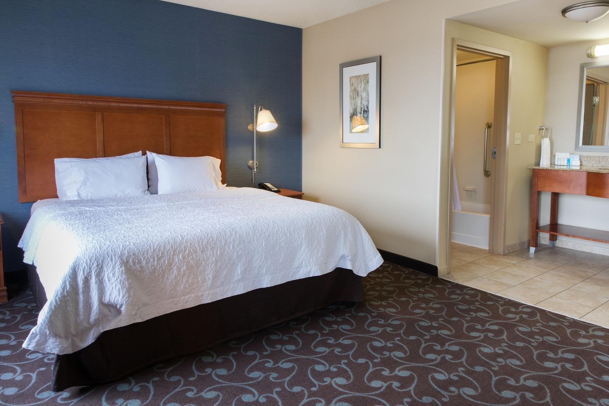Hampton Inn & Suites Chicago Deer Park Exterior photo