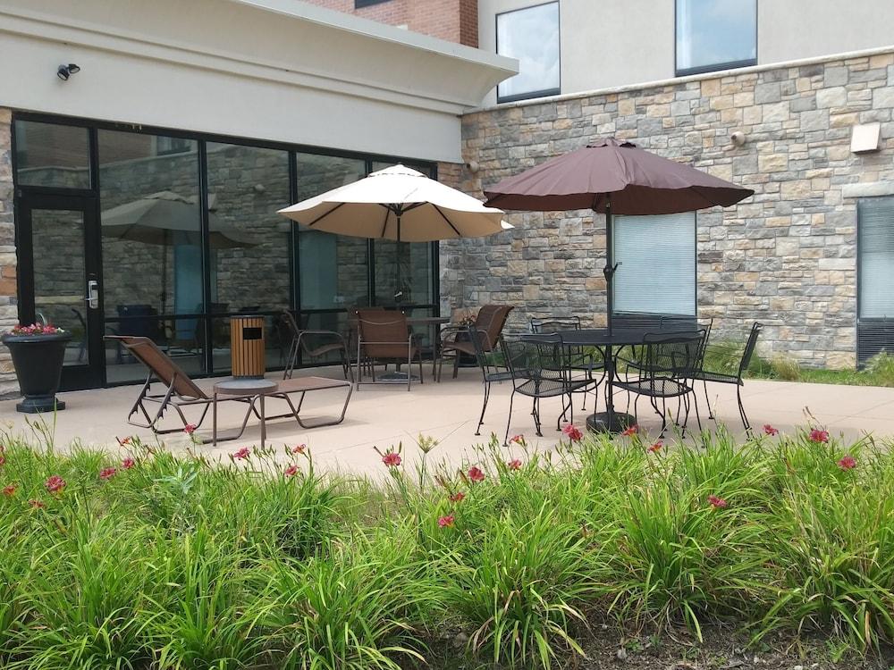 Hampton Inn & Suites Chicago Deer Park Exterior photo