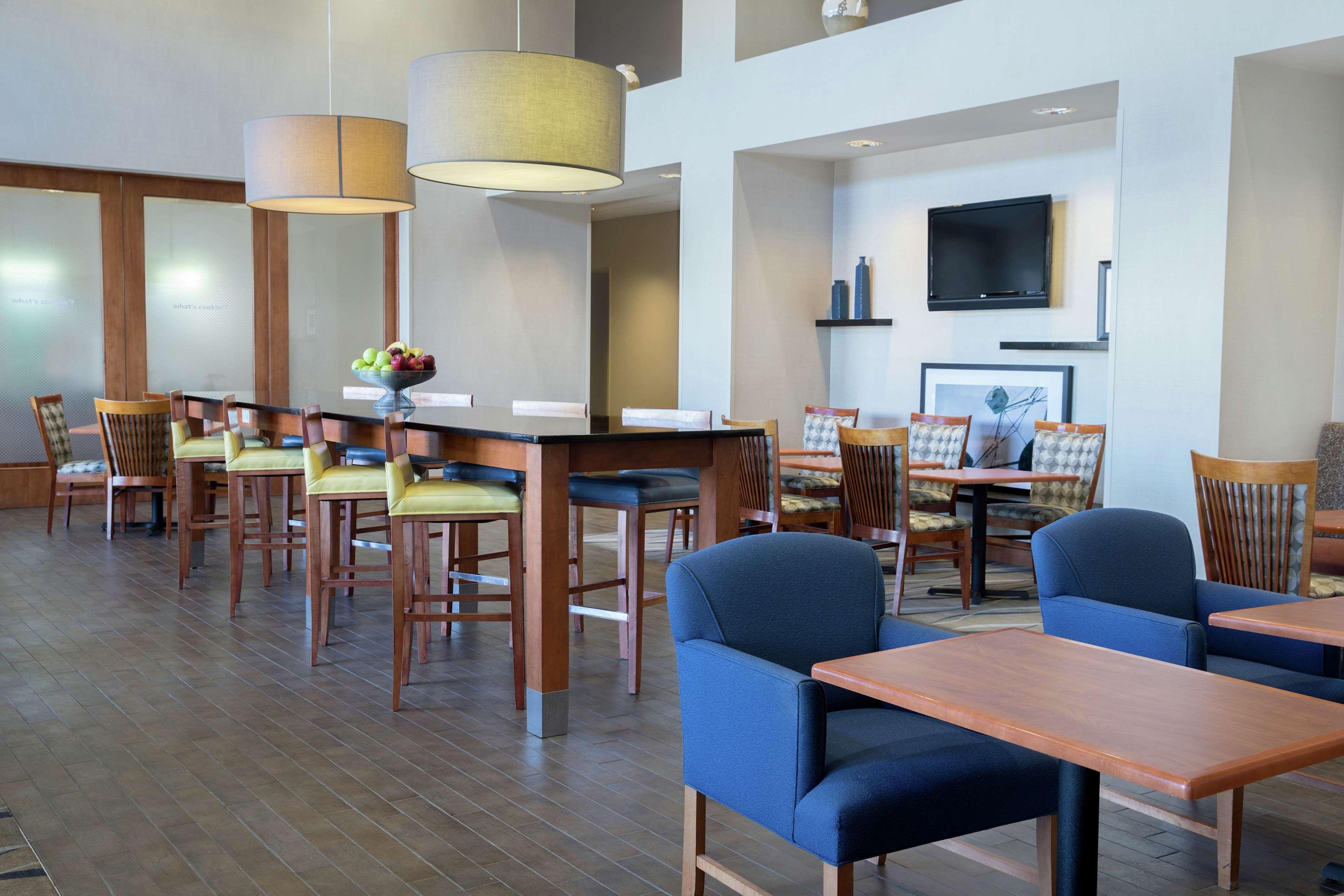 Hampton Inn & Suites Chicago Deer Park Exterior photo