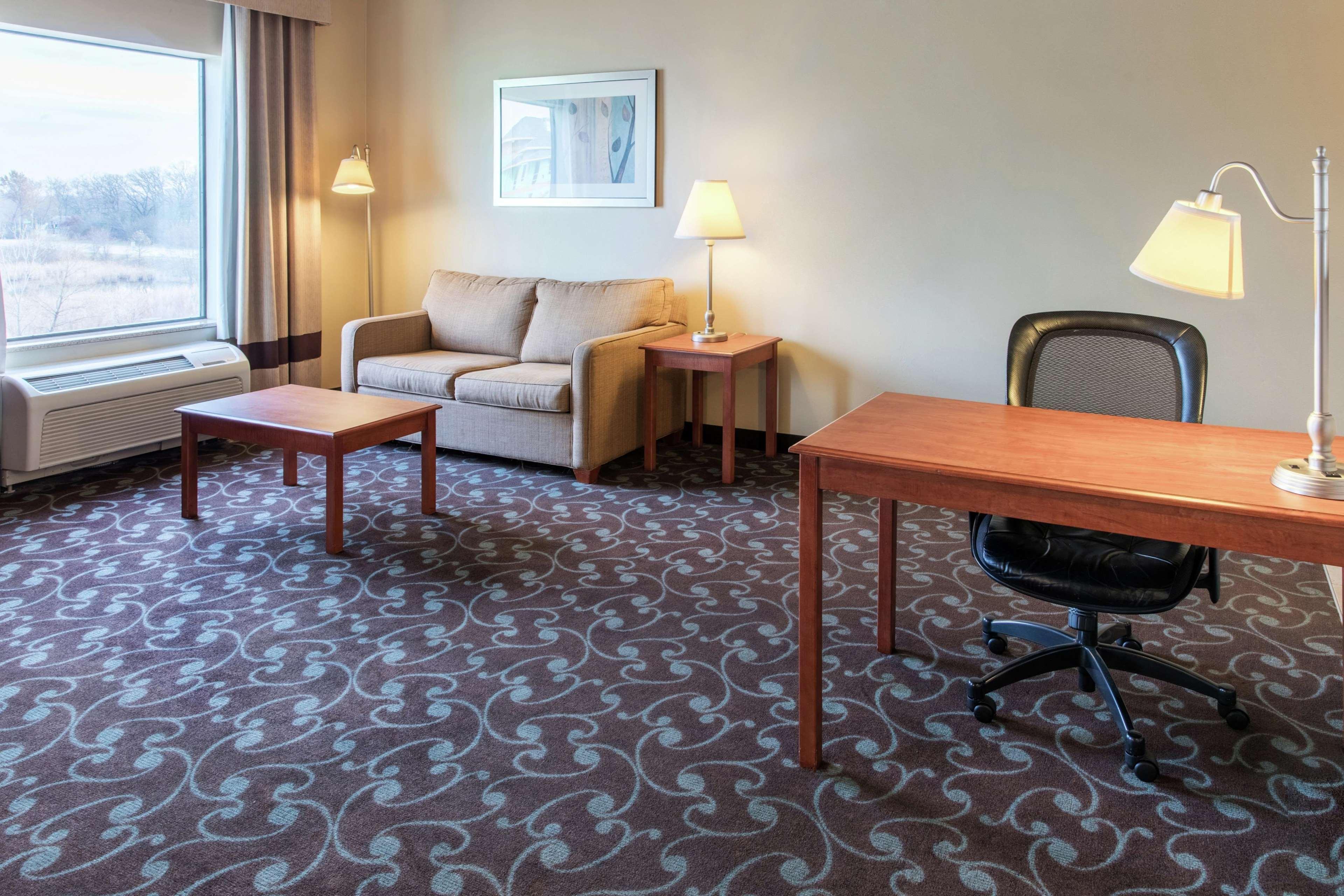 Hampton Inn & Suites Chicago Deer Park Exterior photo