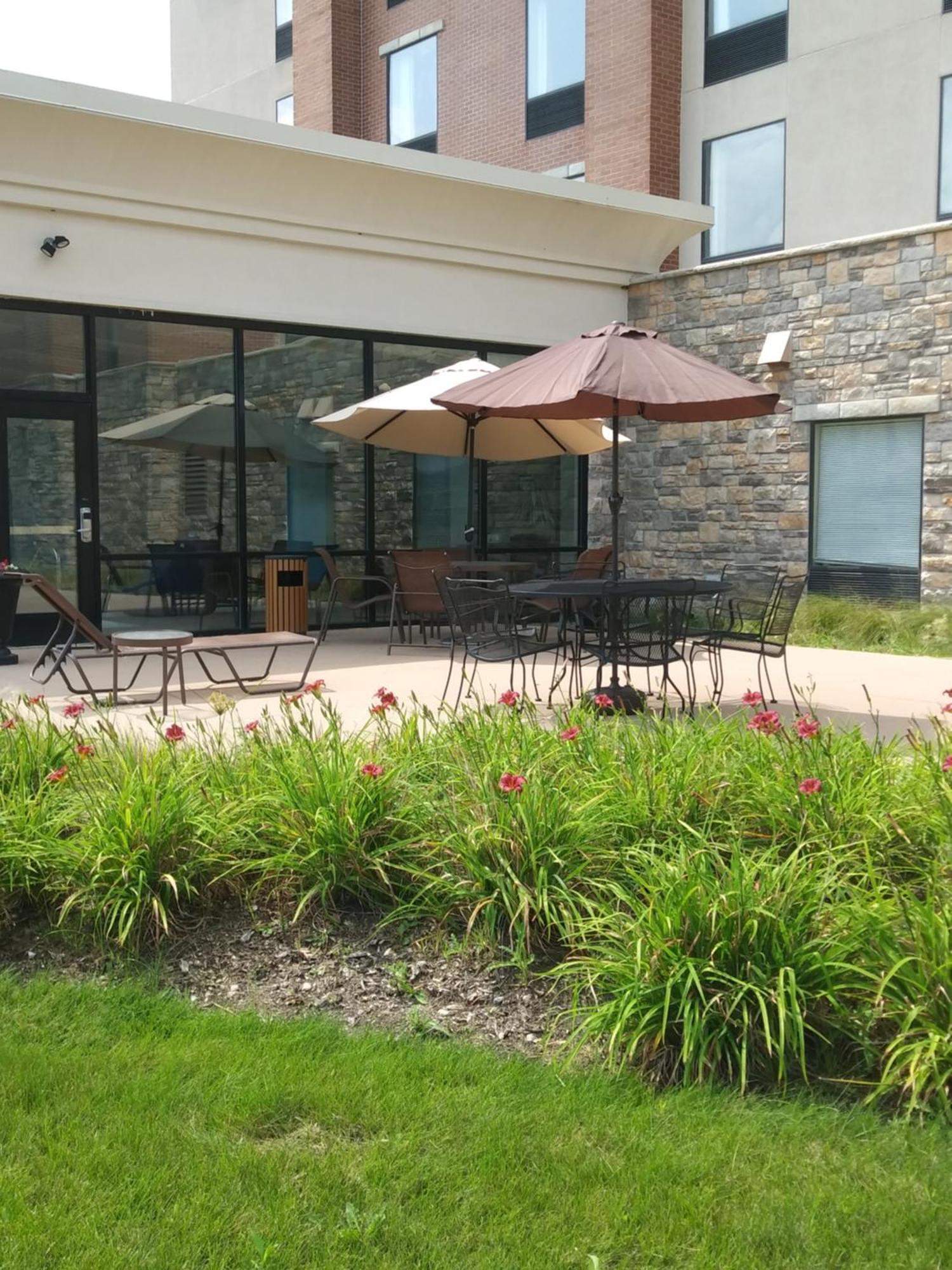 Hampton Inn & Suites Chicago Deer Park Exterior photo