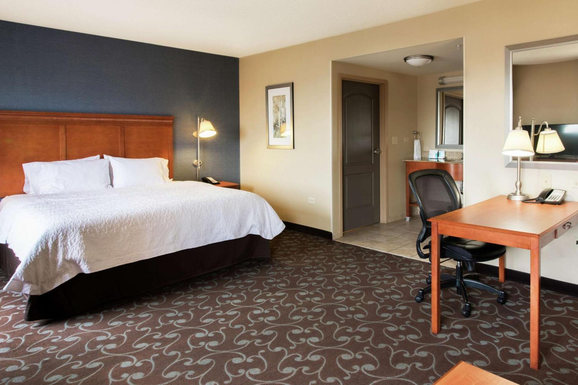 Hampton Inn & Suites Chicago Deer Park Exterior photo
