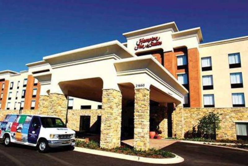 Hampton Inn & Suites Chicago Deer Park Exterior photo