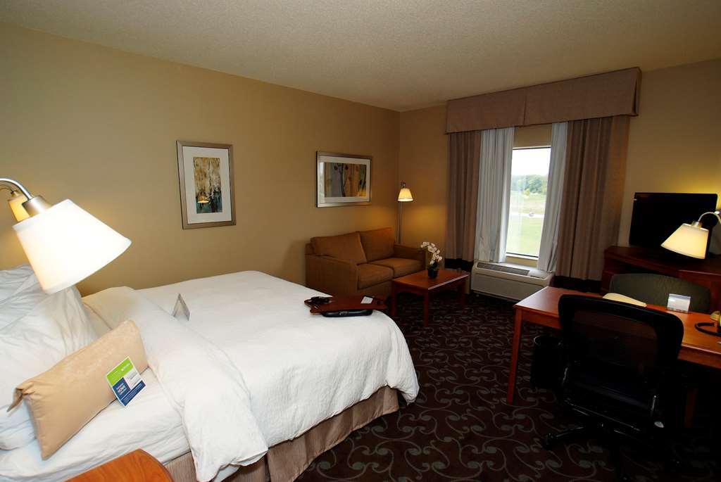 Hampton Inn & Suites Chicago Deer Park Room photo